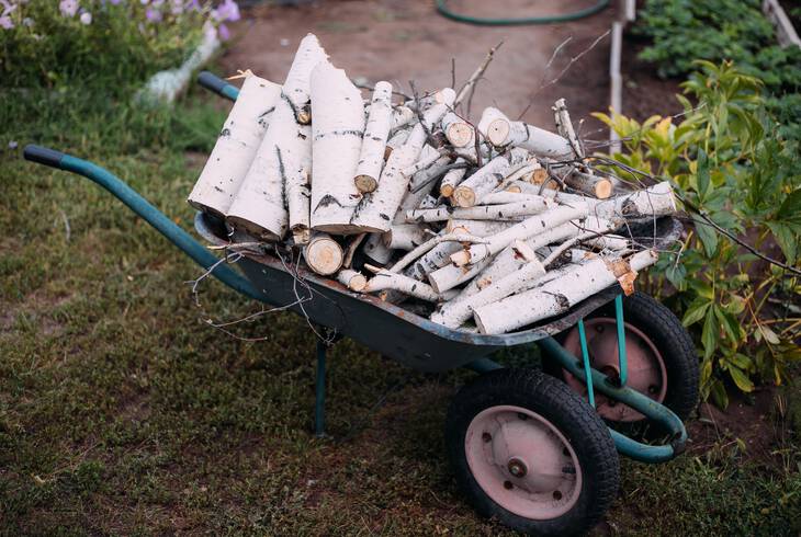 Udvar �talak�t�s IV.